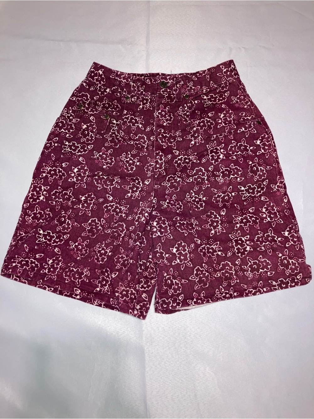 Vintage Arizona Jean Company Burgundy Floral High-Waist Shorts
